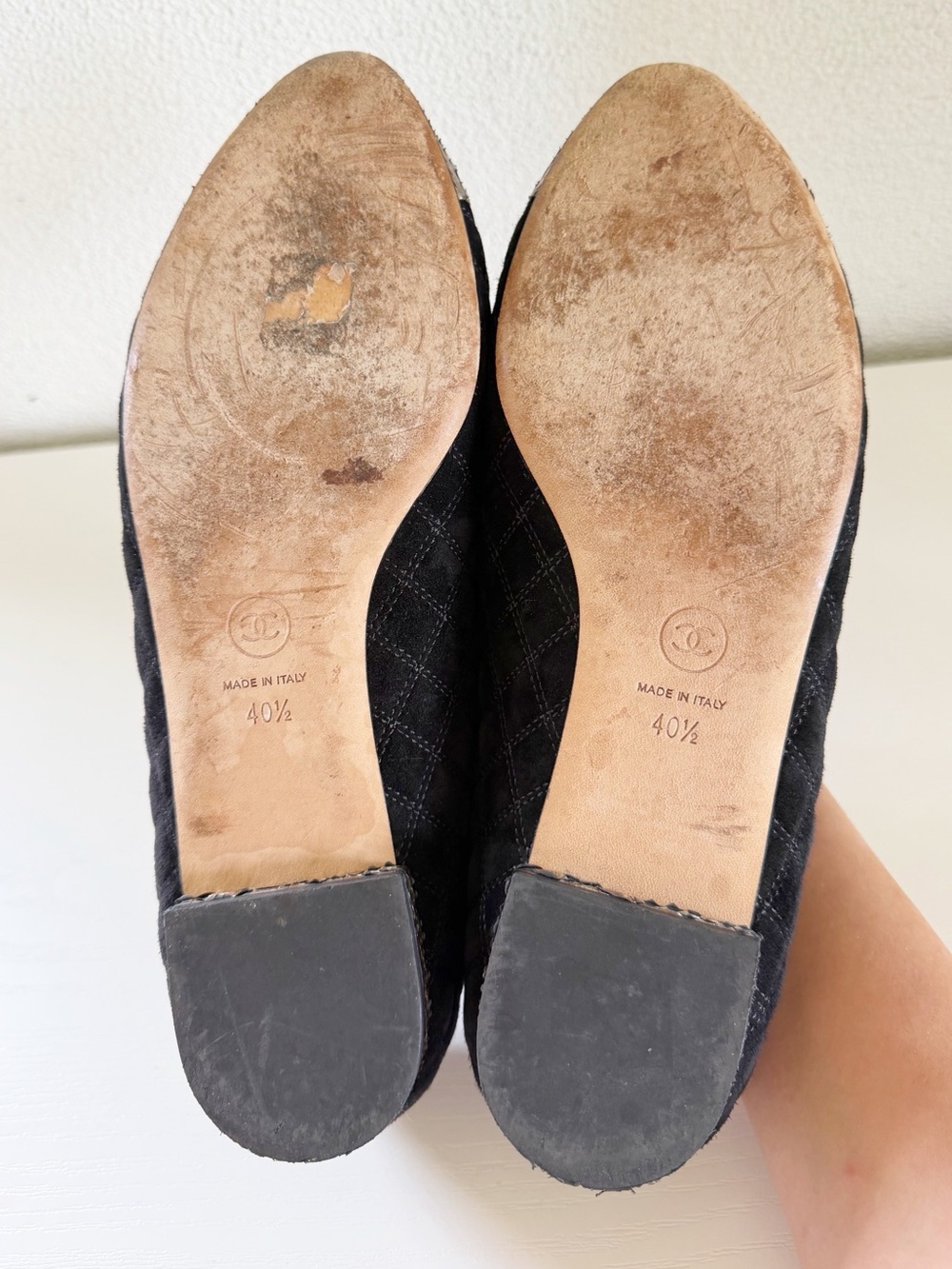 Chanel Quilted Suede Ballet Flats Black Silver CC Cap Toe EU 40.5 US 10.5 - Picture 10 of 12